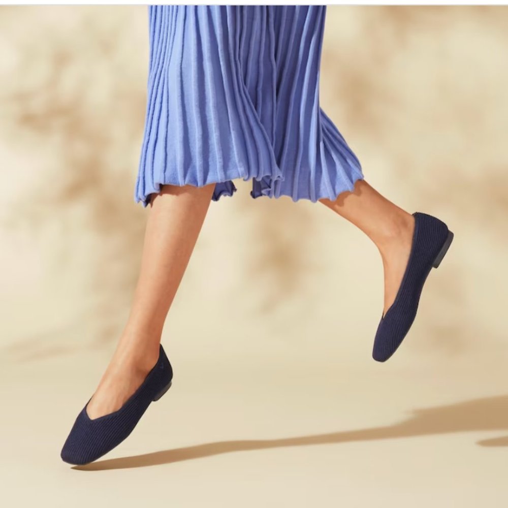 VIVAIA Margot 2.0 Square Toe V-Cut Flats Recycled Washable Antimicrobial Navy